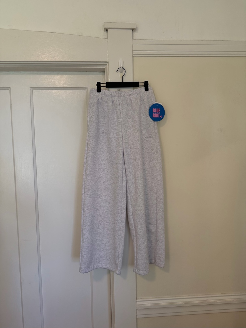 Women’s Light Gray Wide-Leg Jogger Sweatpants